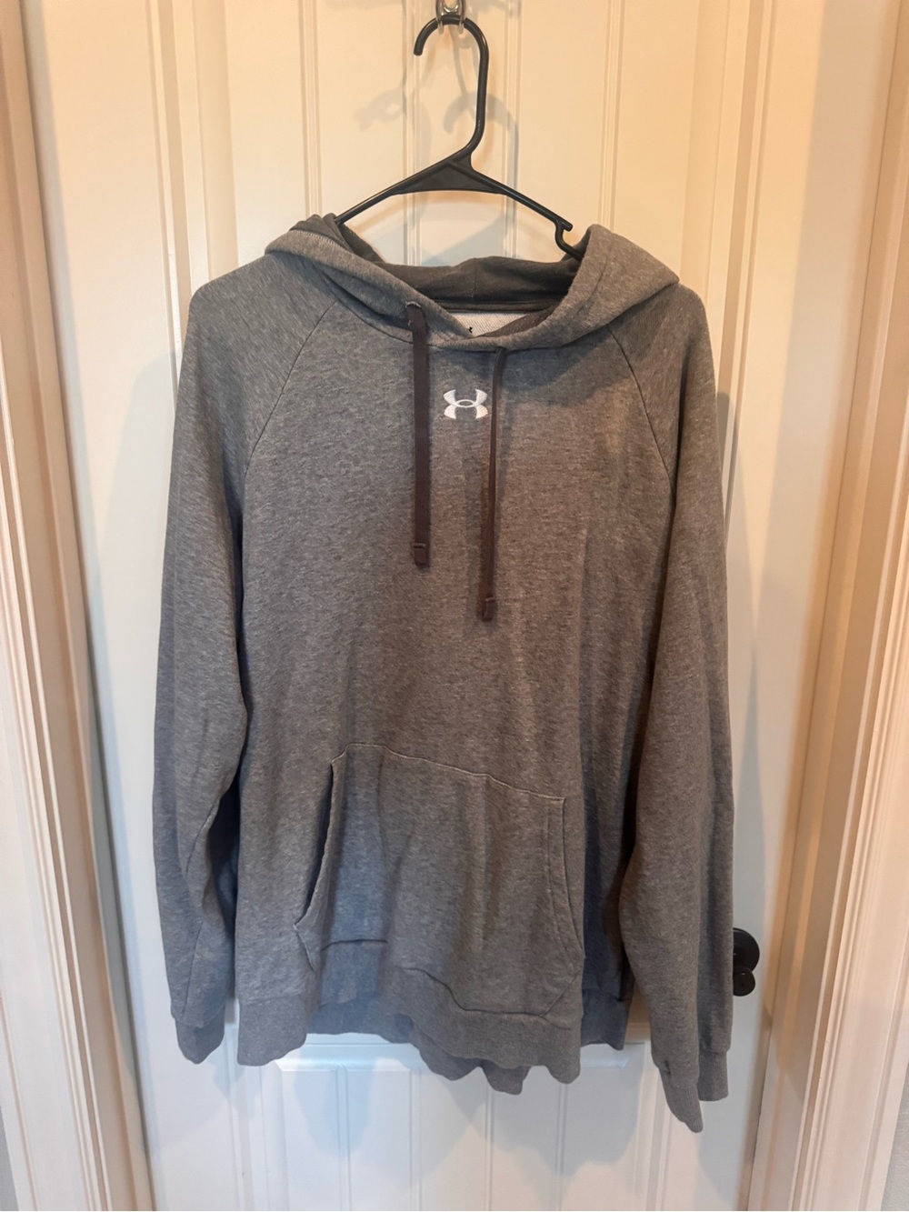 Under Armour Men’s XL Gray Pullover Hoodie Fleece Sweatshirt